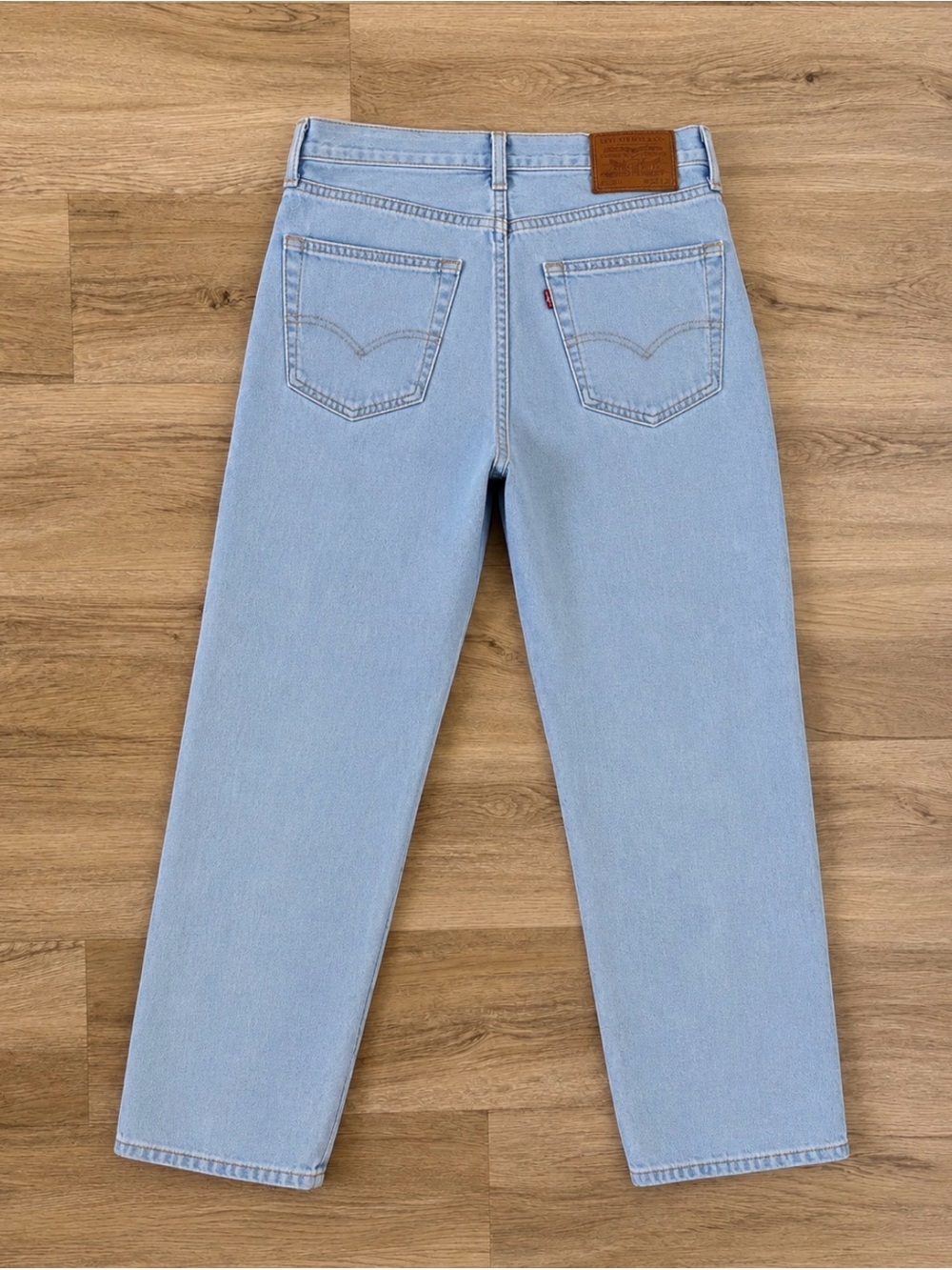 Levi’s 568 Jeans - Picture 2 of 3